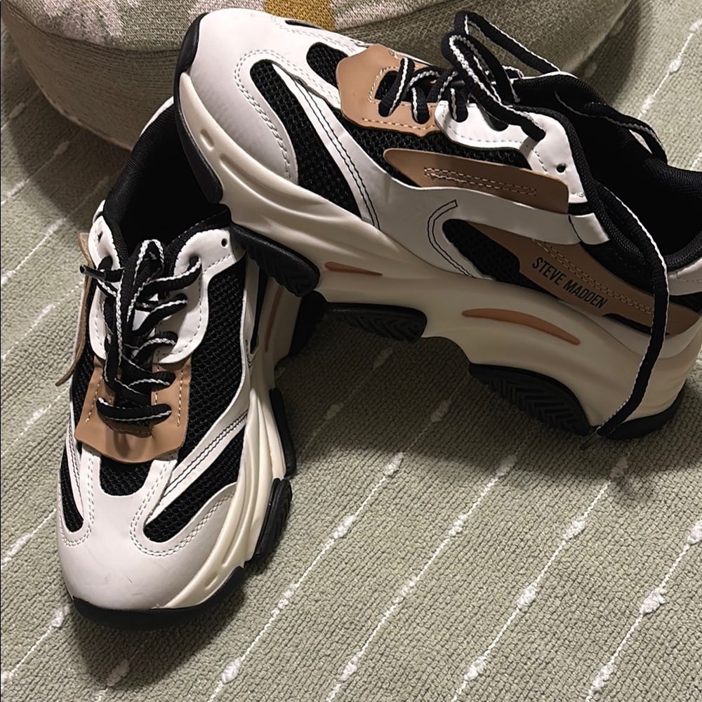 Steve Madden Black and White Sneakers
